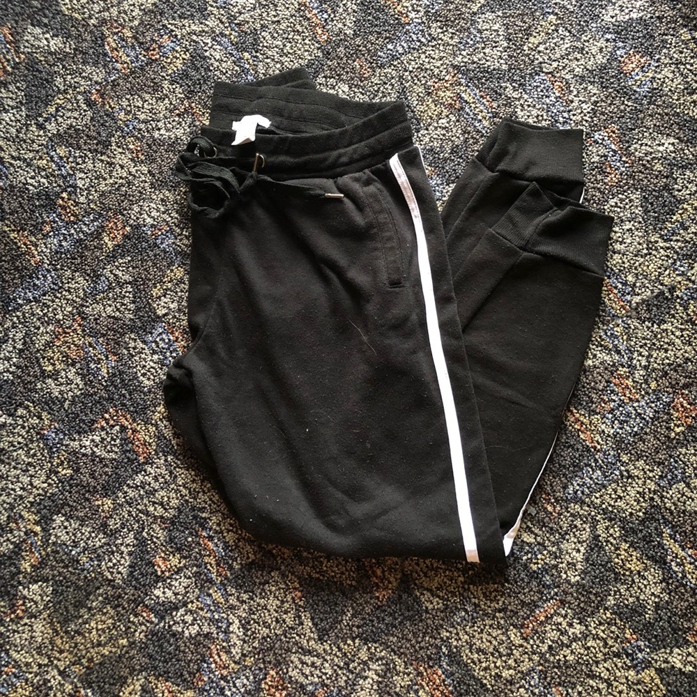 Black and white stripe jogger pant